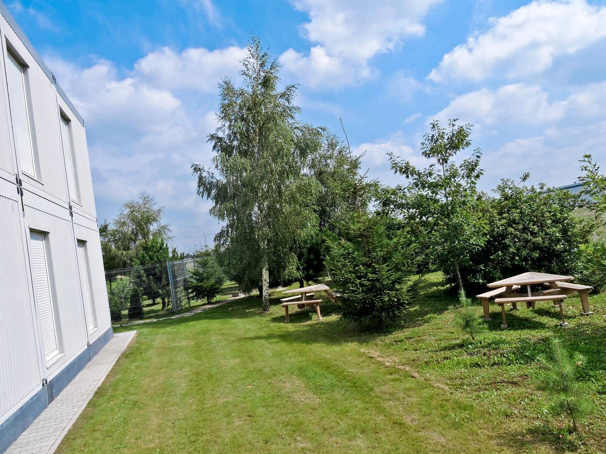 Hostel Wrzesnia Exterior photo